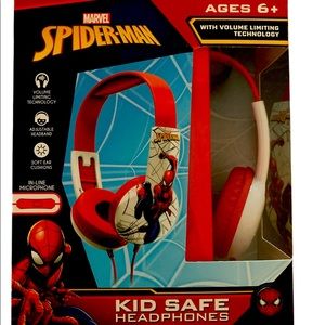 Marvel Spider-Man Wired Headphones with In-Line Microphone [New]